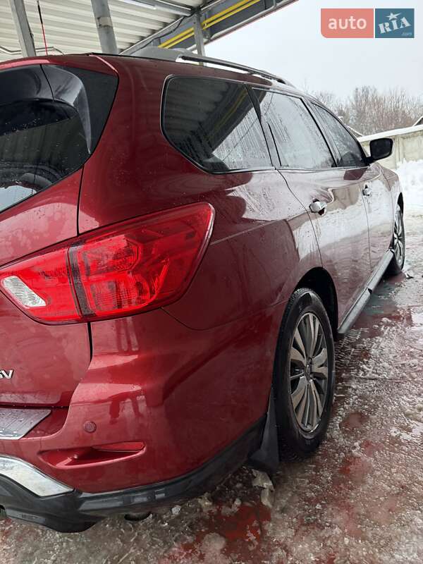 Внедорожник / Кроссовер Nissan Pathfinder 2016 в Ужгороде фото 30 Внедорожник / Кроссовер Nissan Pathfinder 2016 в Ужгороде
