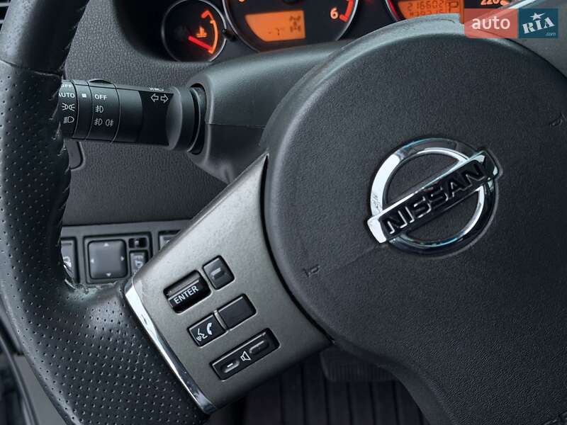 Внедорожник / Кроссовер Nissan Pathfinder 2007 в Харькове
