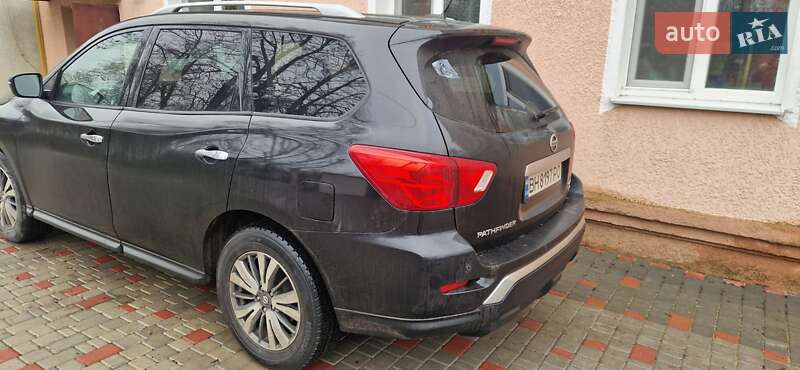 Внедорожник / Кроссовер Nissan Pathfinder 2017 в Одессе
