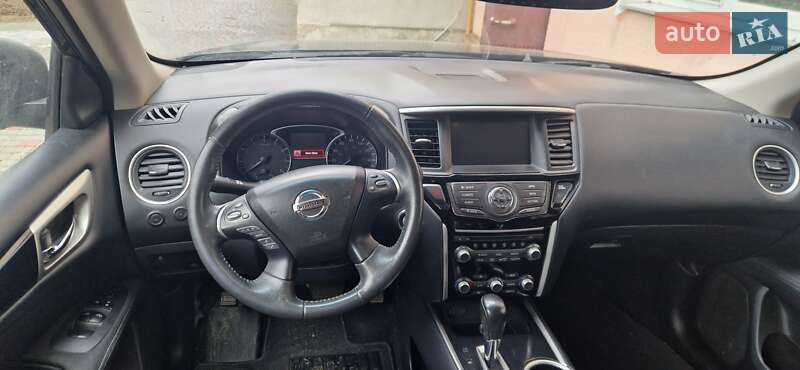 Внедорожник / Кроссовер Nissan Pathfinder 2017 в Одессе