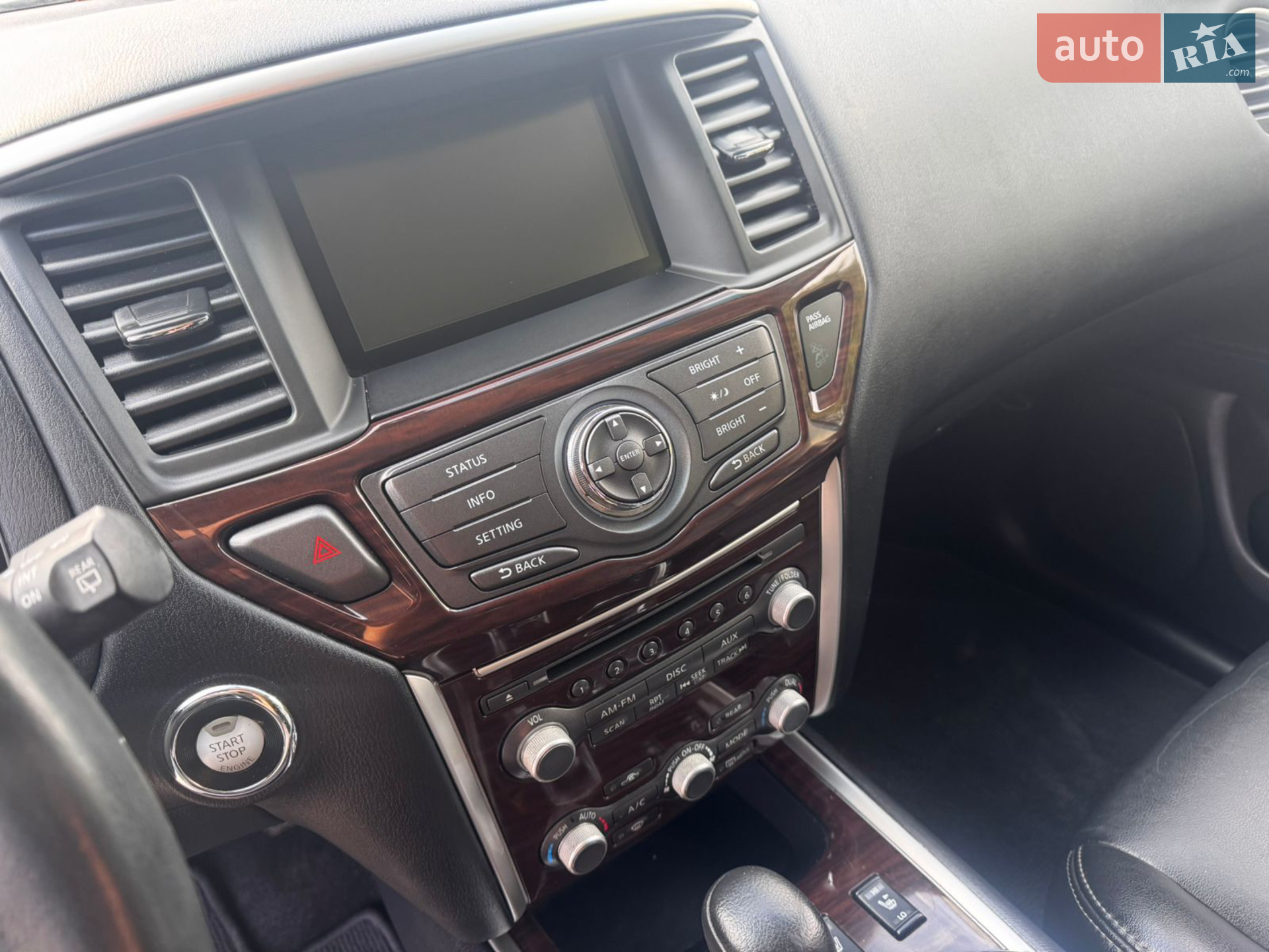 2016 Nissan Pathfinder - мініатюра 18