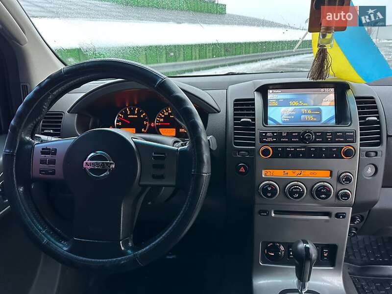 Внедорожник / Кроссовер Nissan Pathfinder 2006 в Киеве