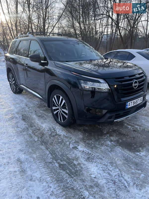 Внедорожник / Кроссовер Nissan Pathfinder 2023 в Ивано-Франковске