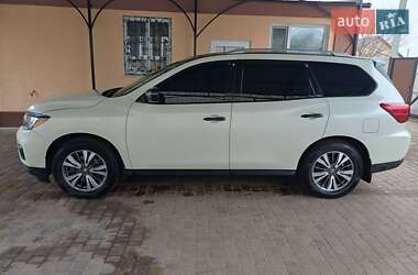Позашляховик / Кросовер Nissan Pathfinder 2017 в Олександрії