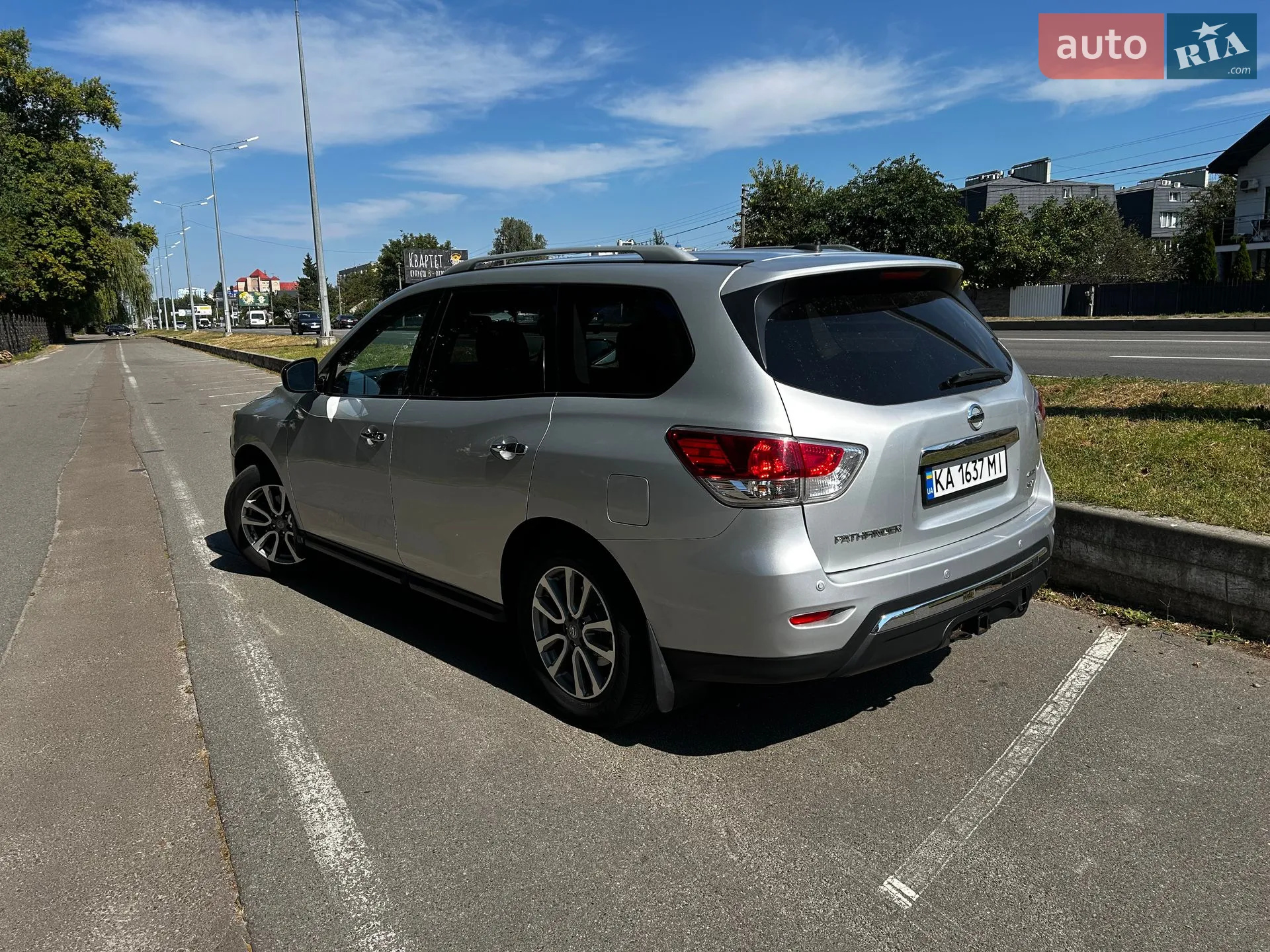 2016 Nissan Pathfinder - мініатюра 2