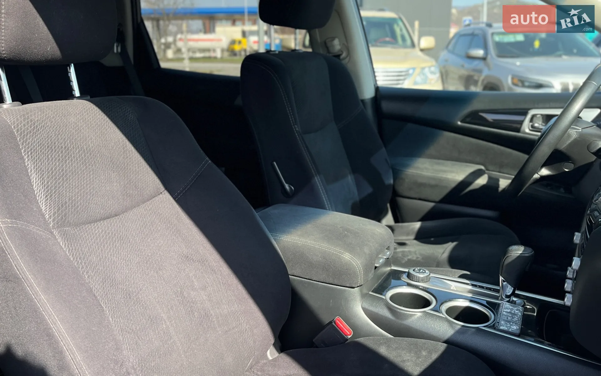 2016 Nissan Pathfinder - мініатюра 20