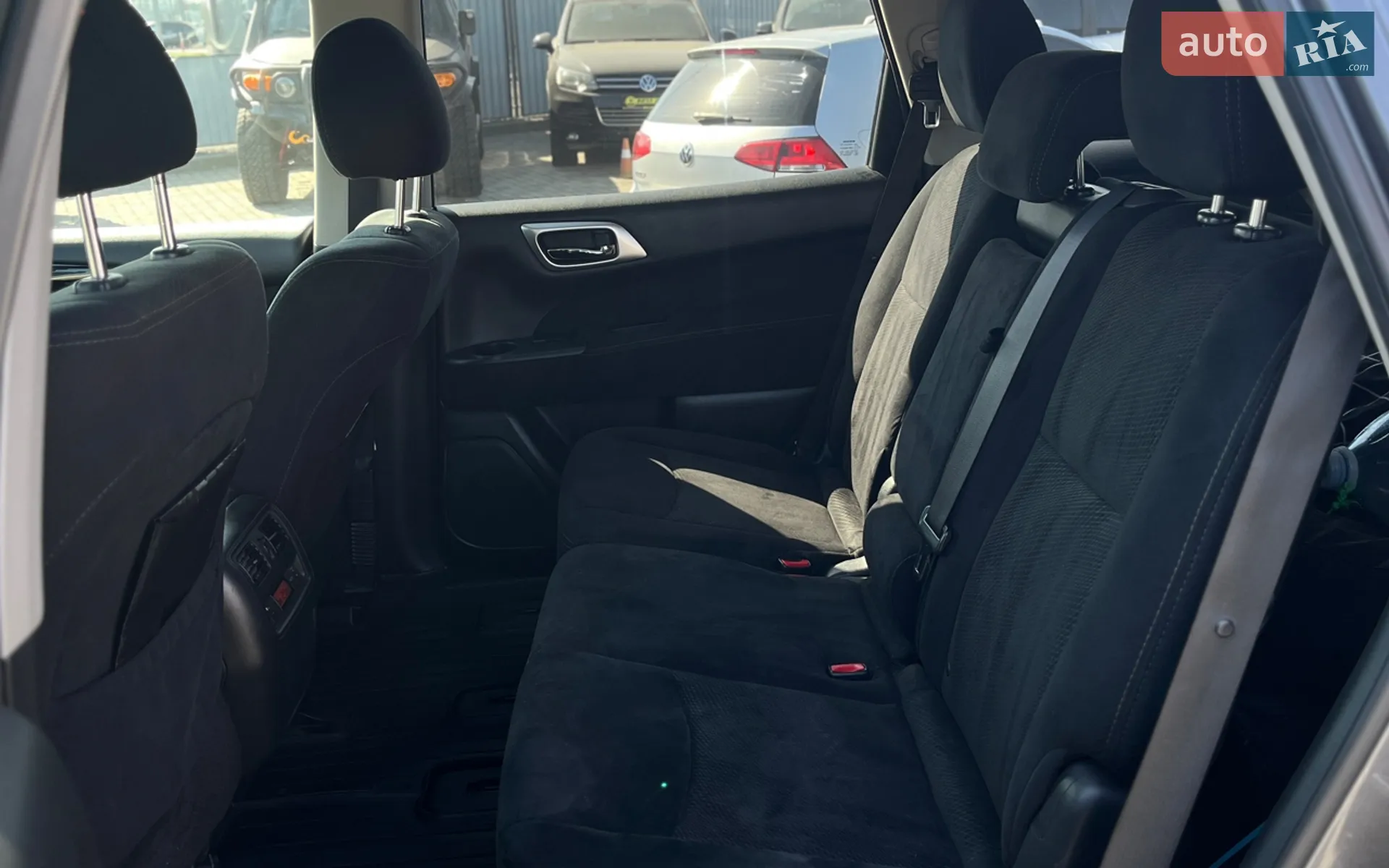 2016 Nissan Pathfinder - мініатюра 23