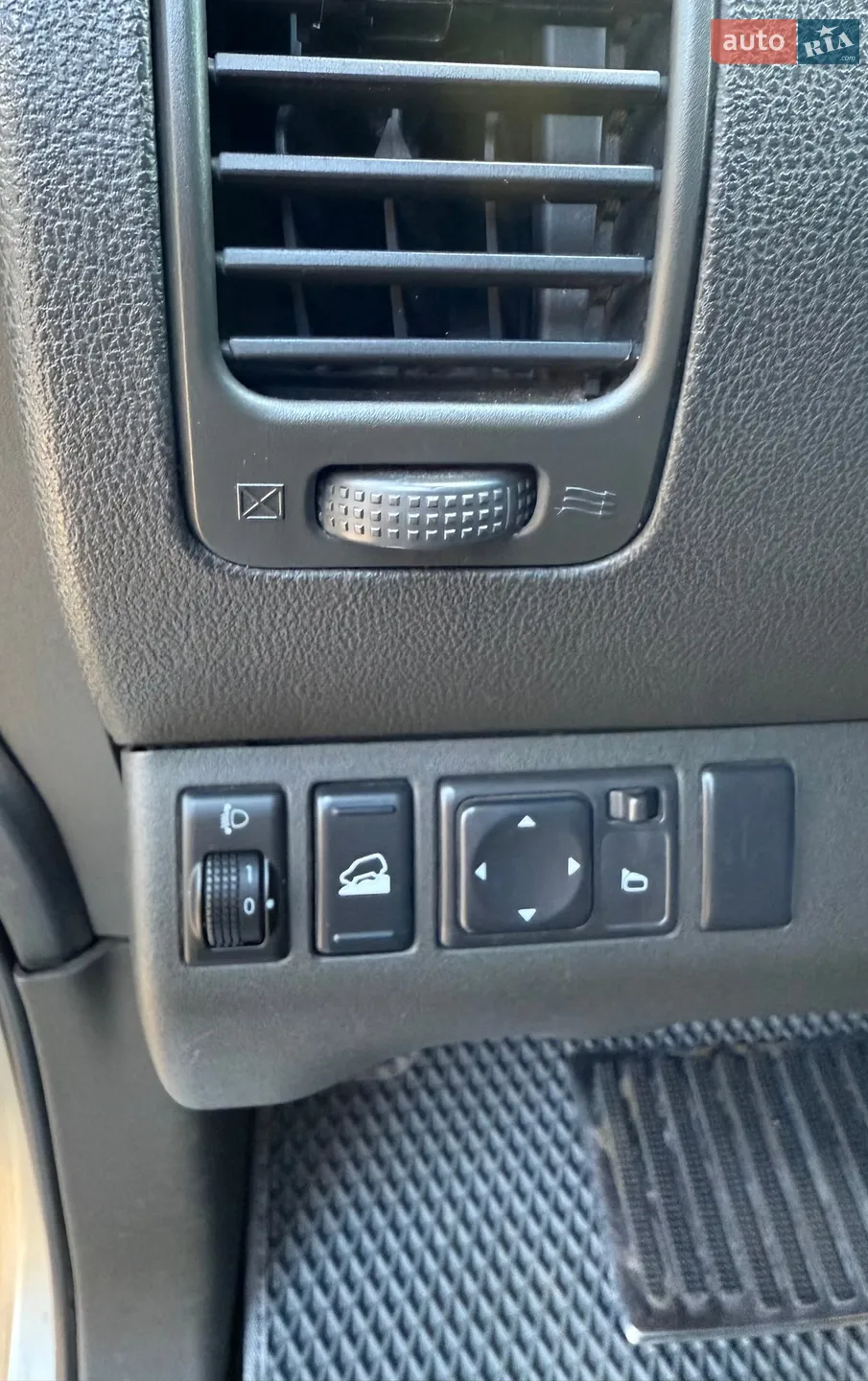 2011 Nissan Pathfinder - мініатюра 16
