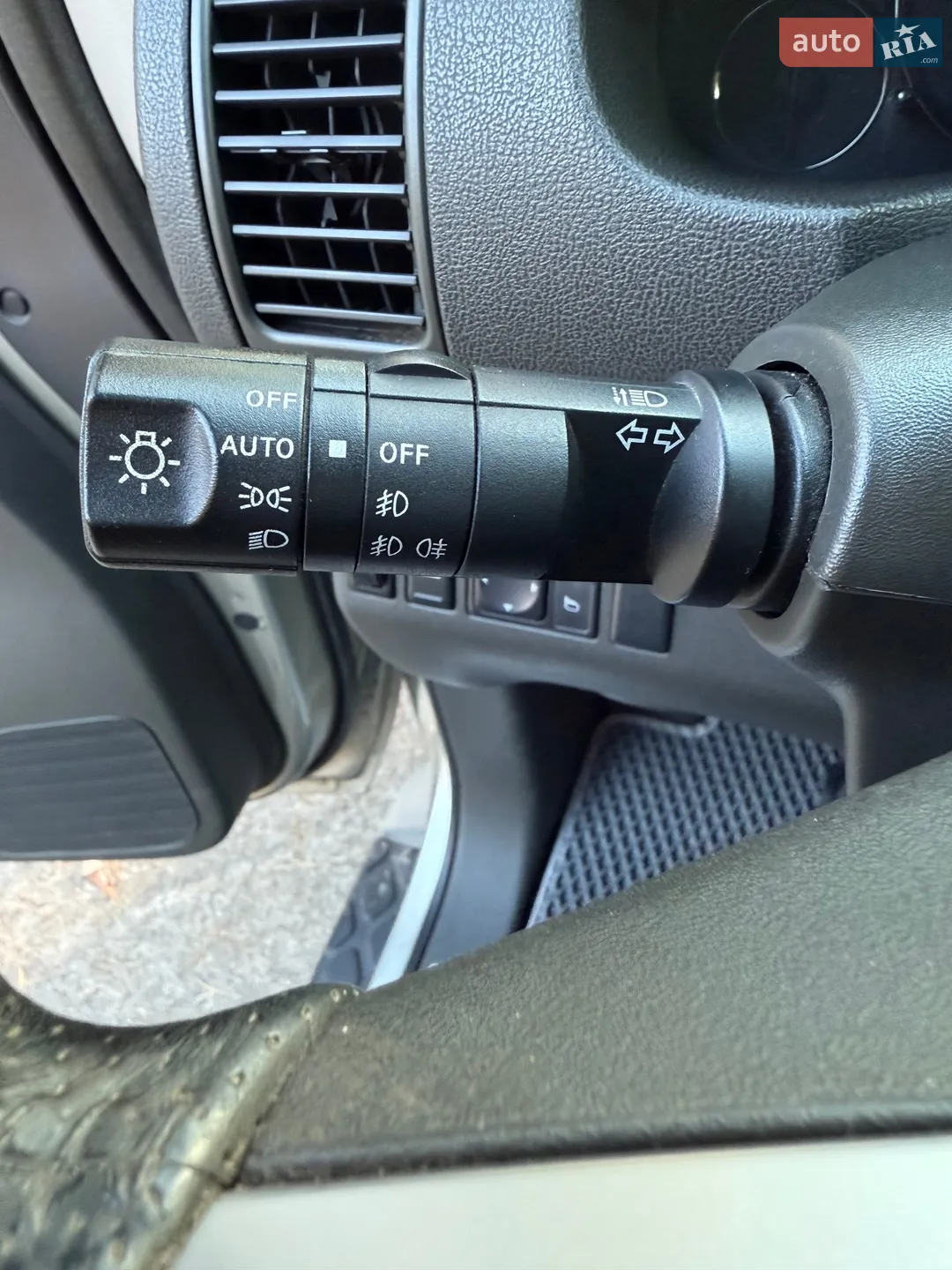 2011 Nissan Pathfinder - мініатюра 17