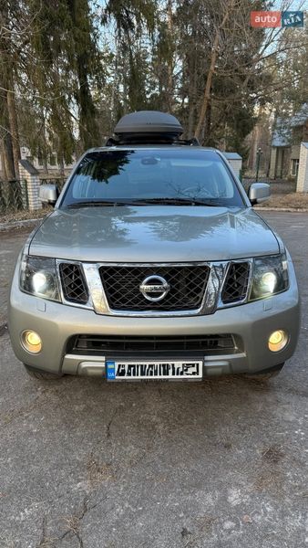 Внедорожник / Кроссовер Nissan Pathfinder 2011 в Киеве