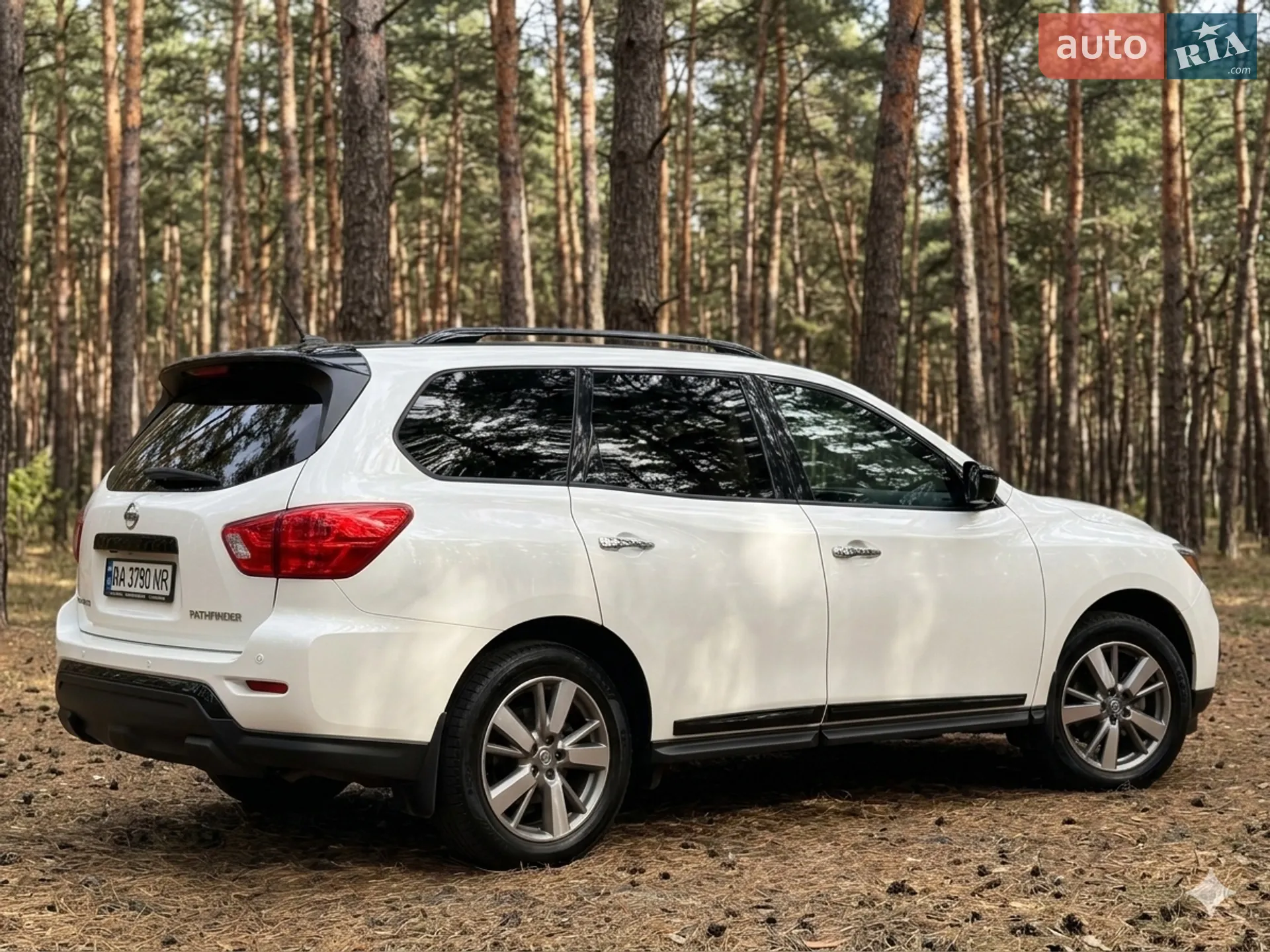2013 Nissan Pathfinder - мініатюра 3