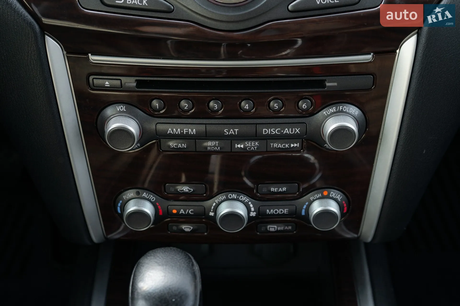 2015 Nissan Pathfinder - мініатюра 28