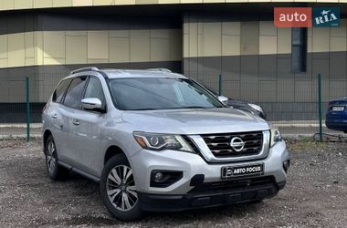 Позашляховик / Кросовер Nissan Pathfinder 2016 в Києві