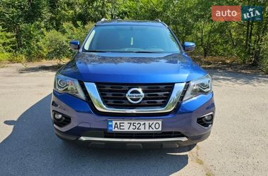 Внедорожник / Кроссовер Nissan Pathfinder 2016 в Днепре
