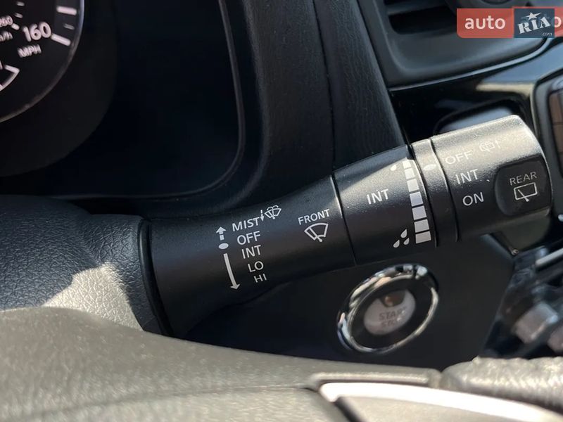 Внедорожник / Кроссовер Nissan Pathfinder 2016 в Ужгороде