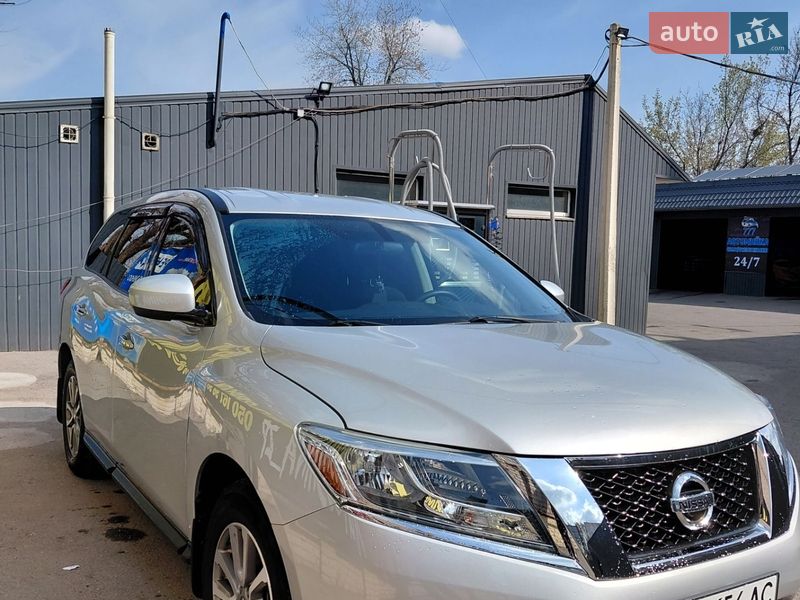 Позашляховик / Кросовер Nissan Pathfinder 2014 в Запоріжжі