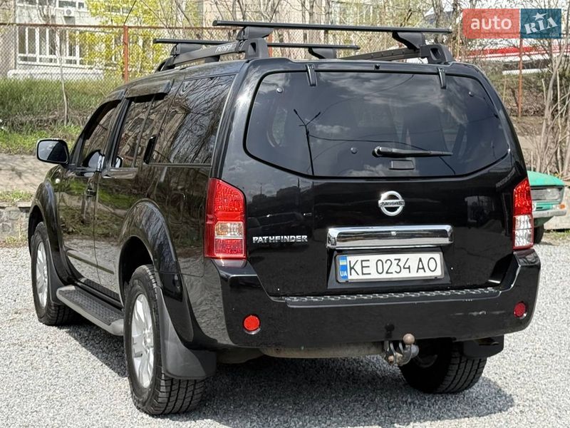 Внедорожник / Кроссовер Nissan Pathfinder 2006 в Днепре