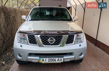 Позашляховик / Кросовер Nissan Pathfinder 2006 в Києві