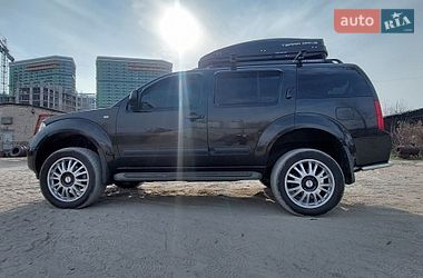 Внедорожник / Кроссовер Nissan Pathfinder 2007 в Киеве