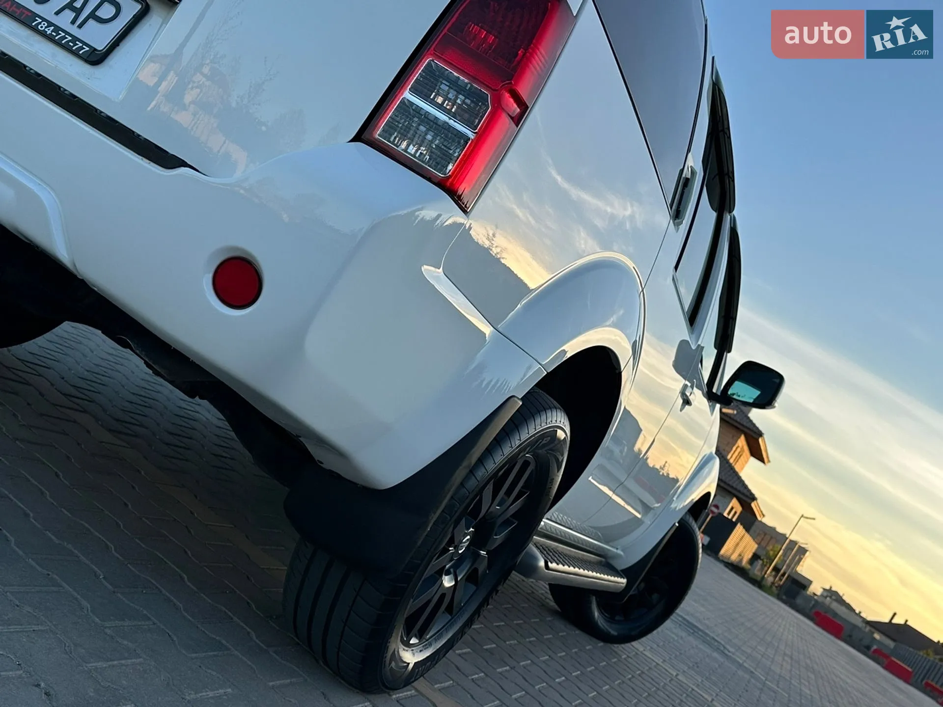 2010 Nissan Pathfinder - мініатюра 12