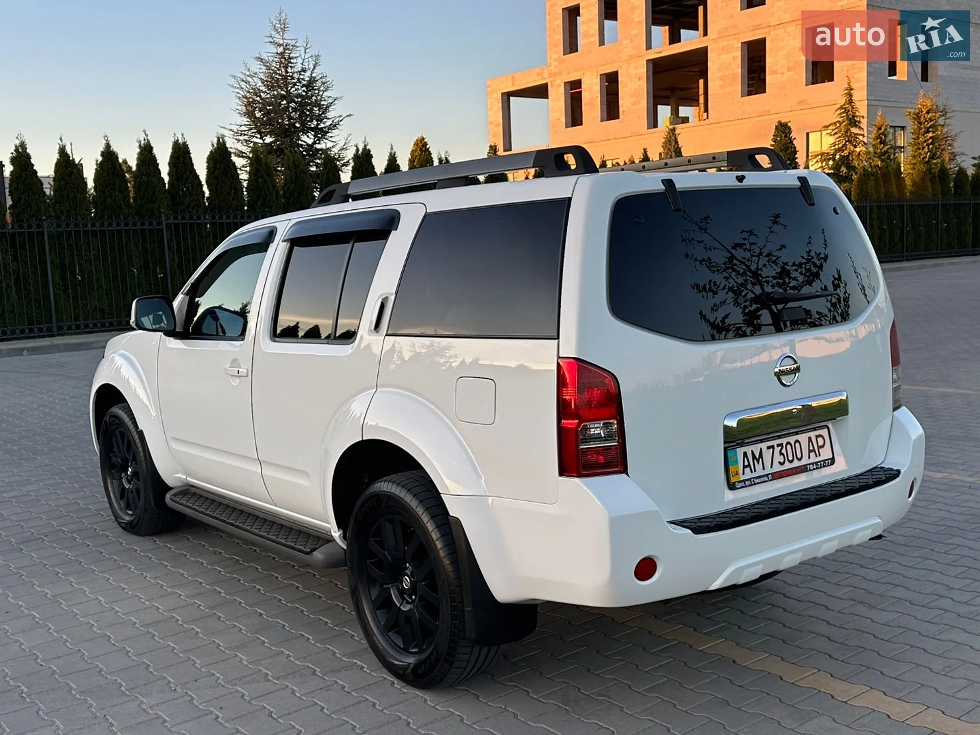 2010 Nissan Pathfinder - мініатюра 23