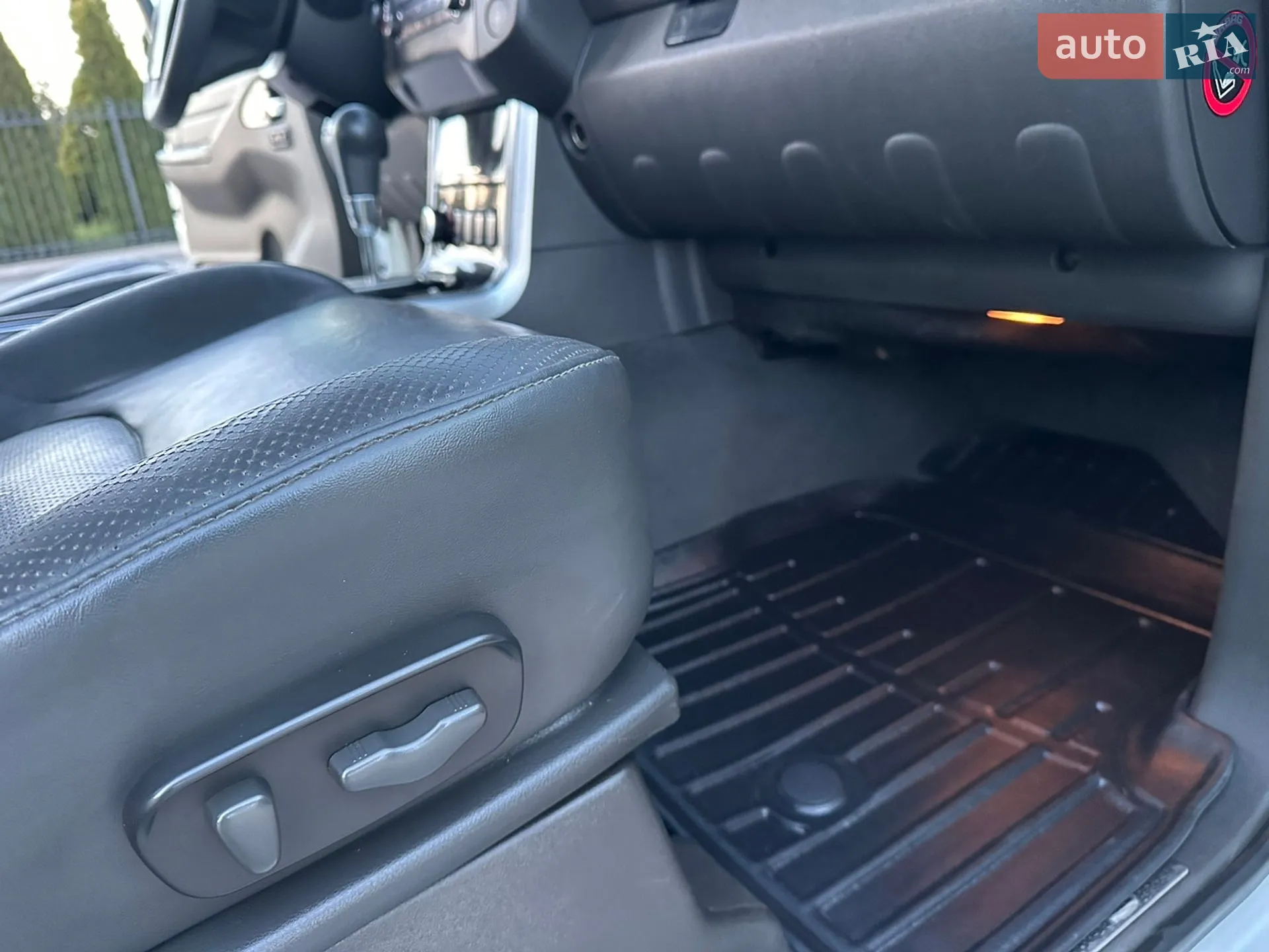 2010 Nissan Pathfinder - мініатюра 37