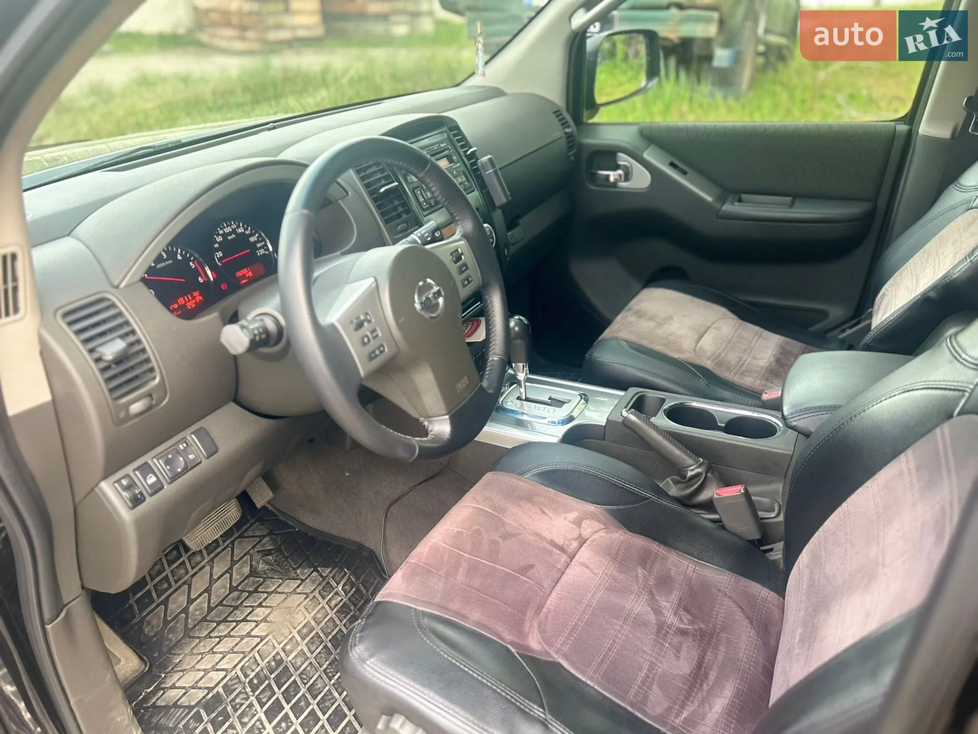 2011 Nissan Pathfinder - мініатюра 10