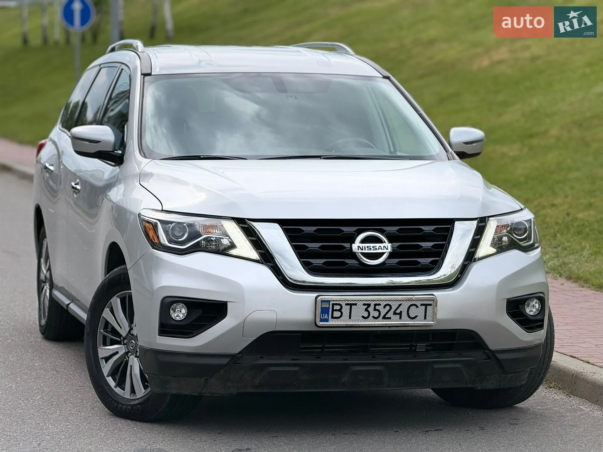 2018 Nissan Pathfinder - мініатюра 12