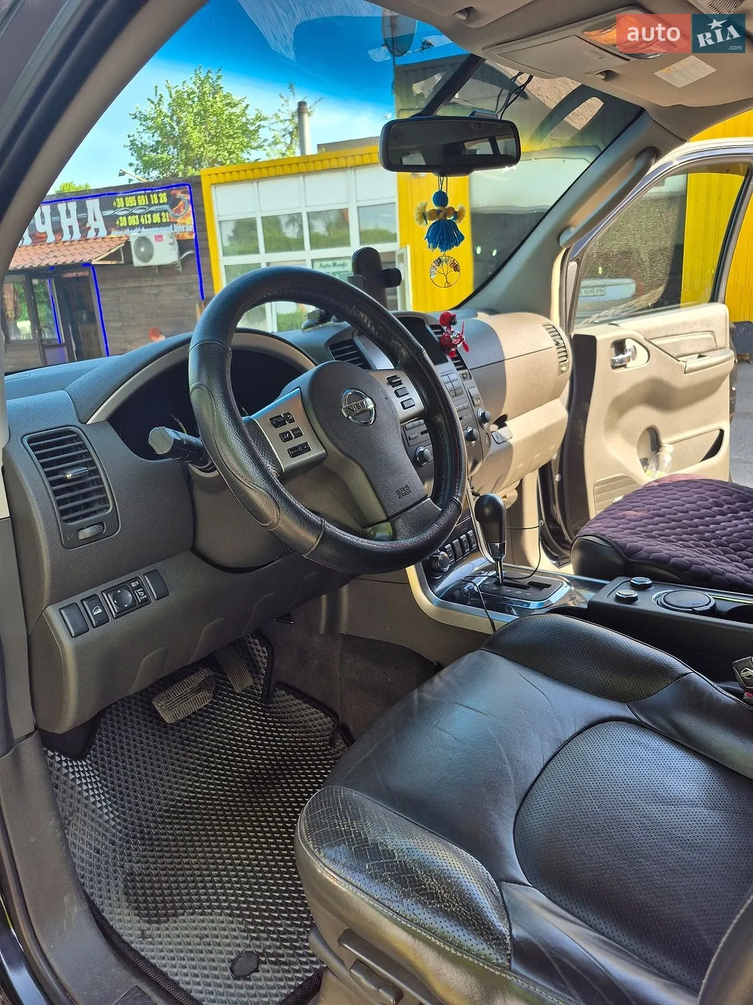 2010 Nissan Pathfinder - мініатюра 9