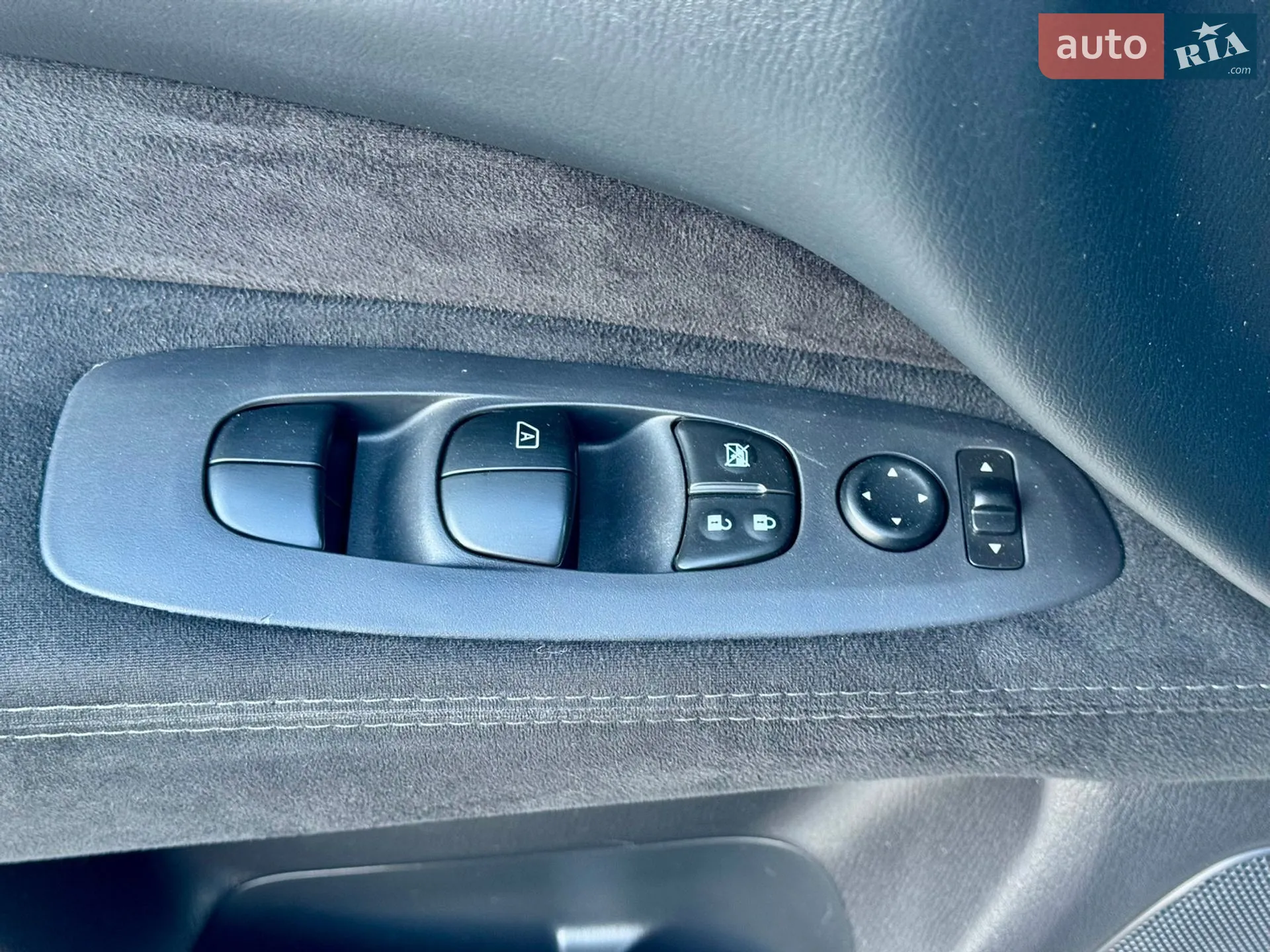 2014 Nissan Pathfinder - мініатюра 37