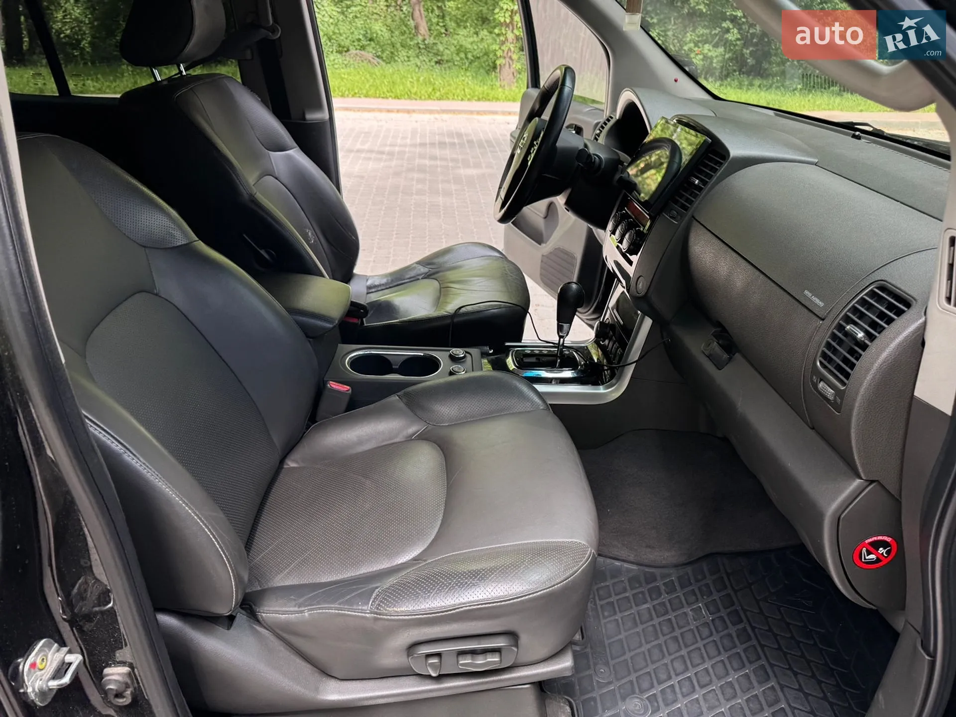 2011 Nissan Pathfinder - мініатюра 22