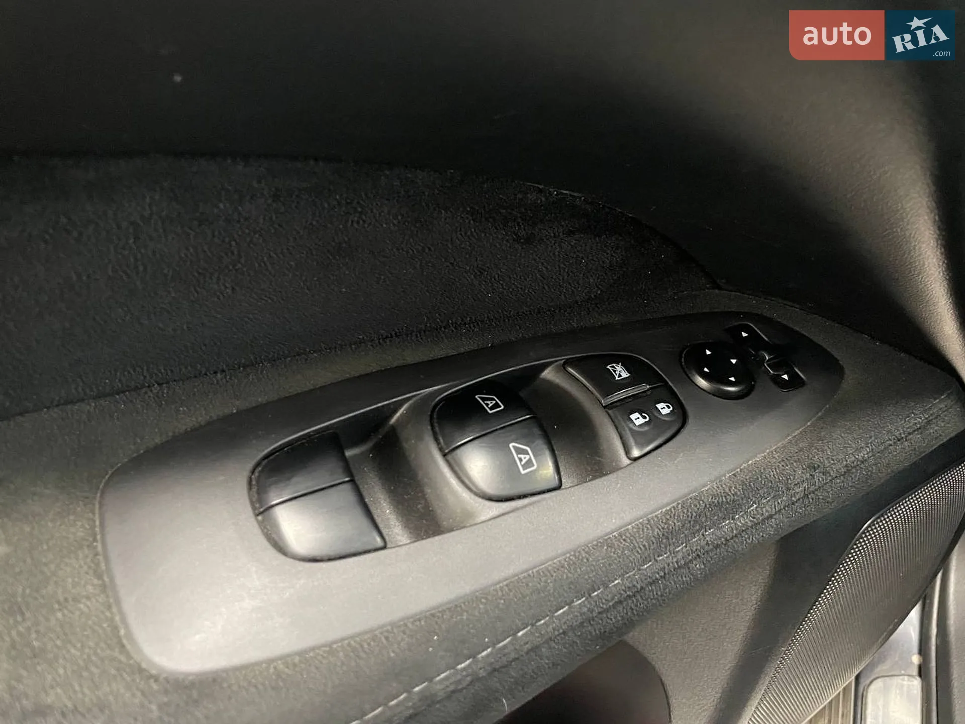 2014 Nissan Pathfinder - мініатюра 16