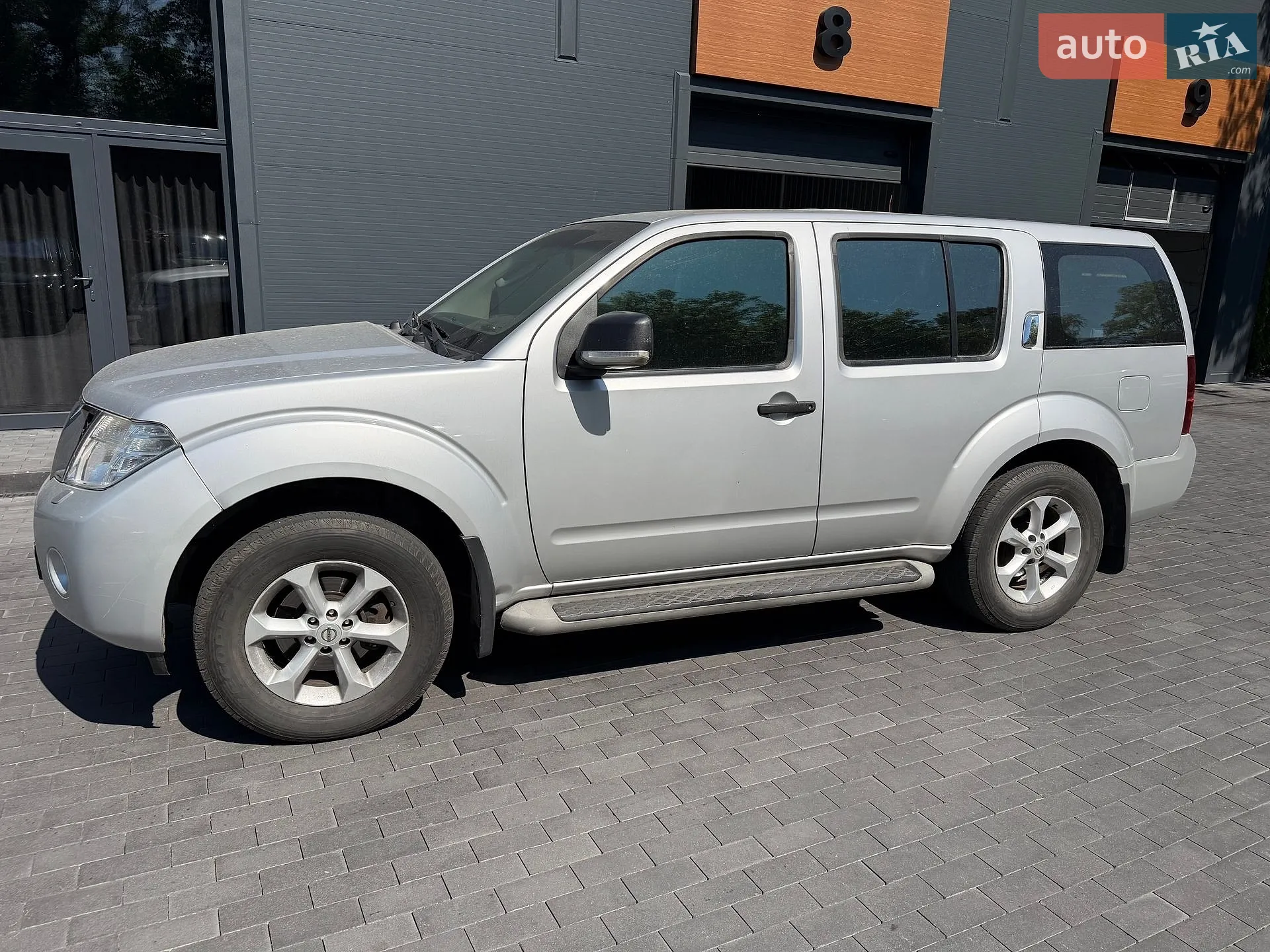 2011 Nissan Pathfinder - мініатюра 2