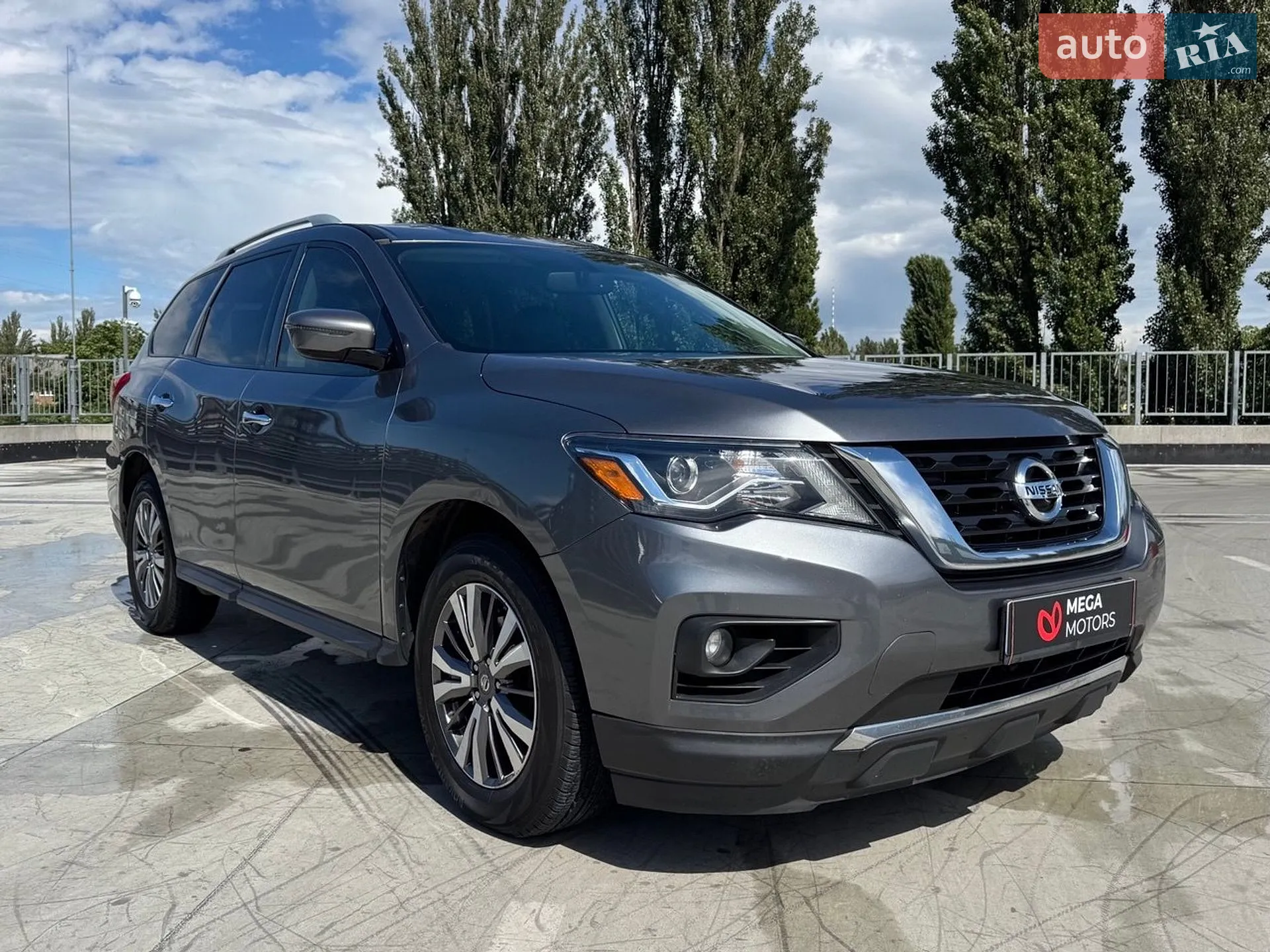 2016 Nissan Pathfinder - мініатюра 2