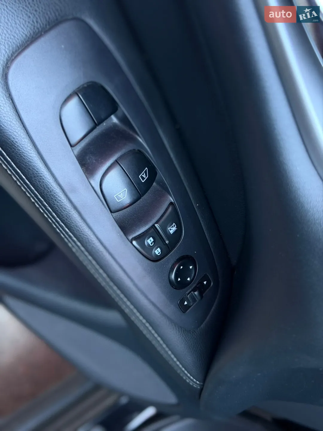 2020 Nissan Pathfinder - мініатюра 17