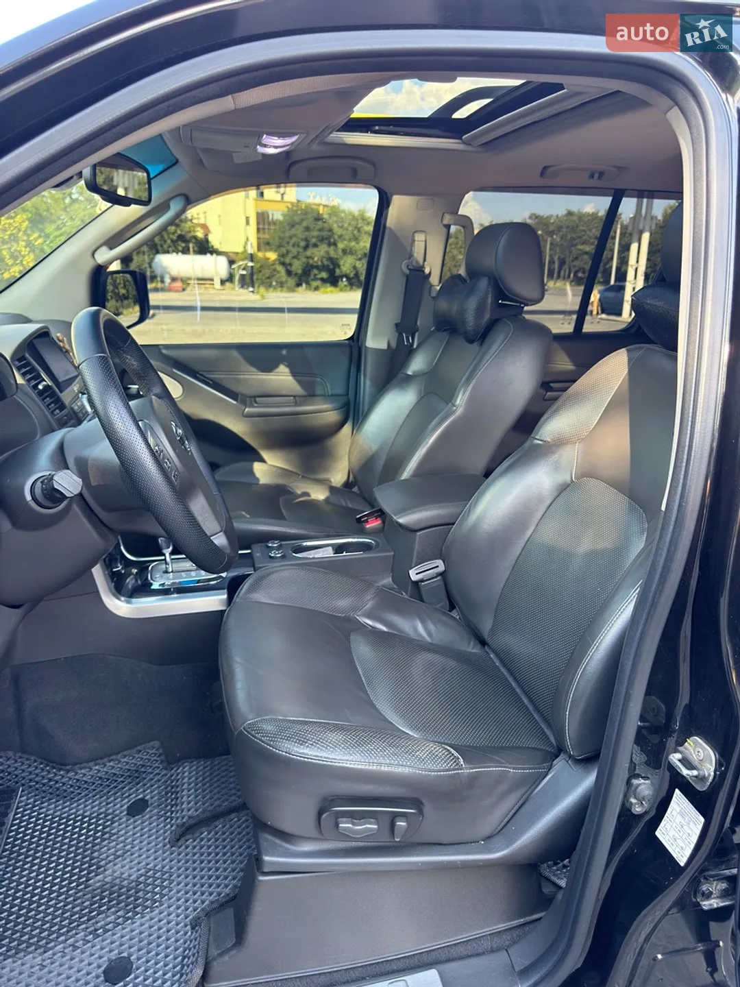 2010 Nissan Pathfinder - мініатюра 10