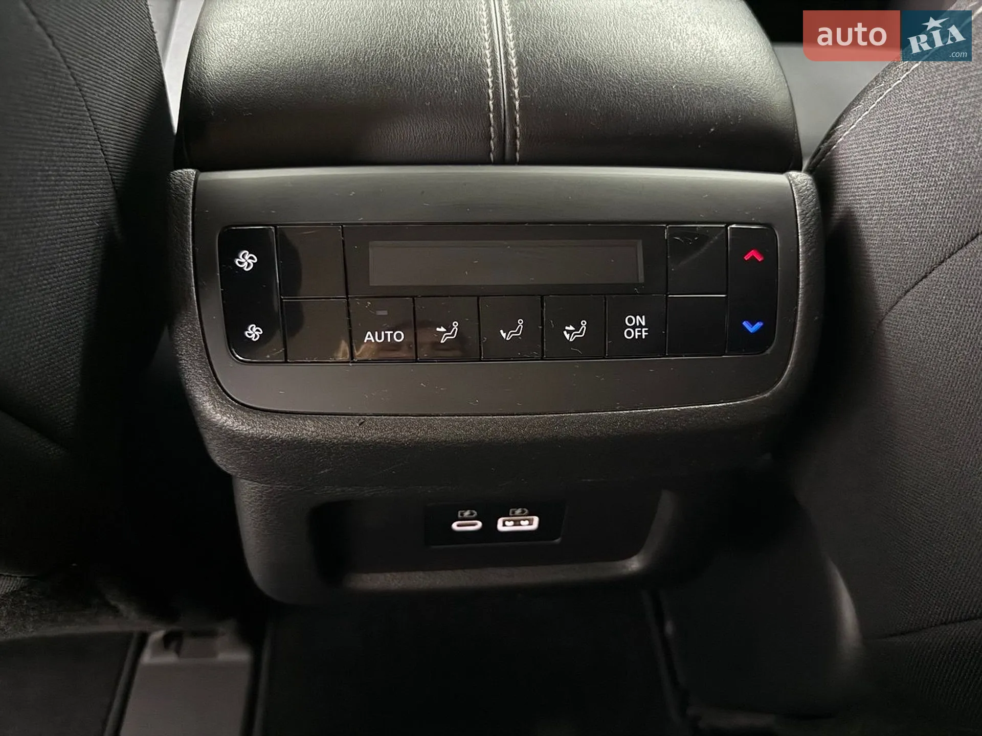 2022 Nissan Pathfinder - мініатюра 21