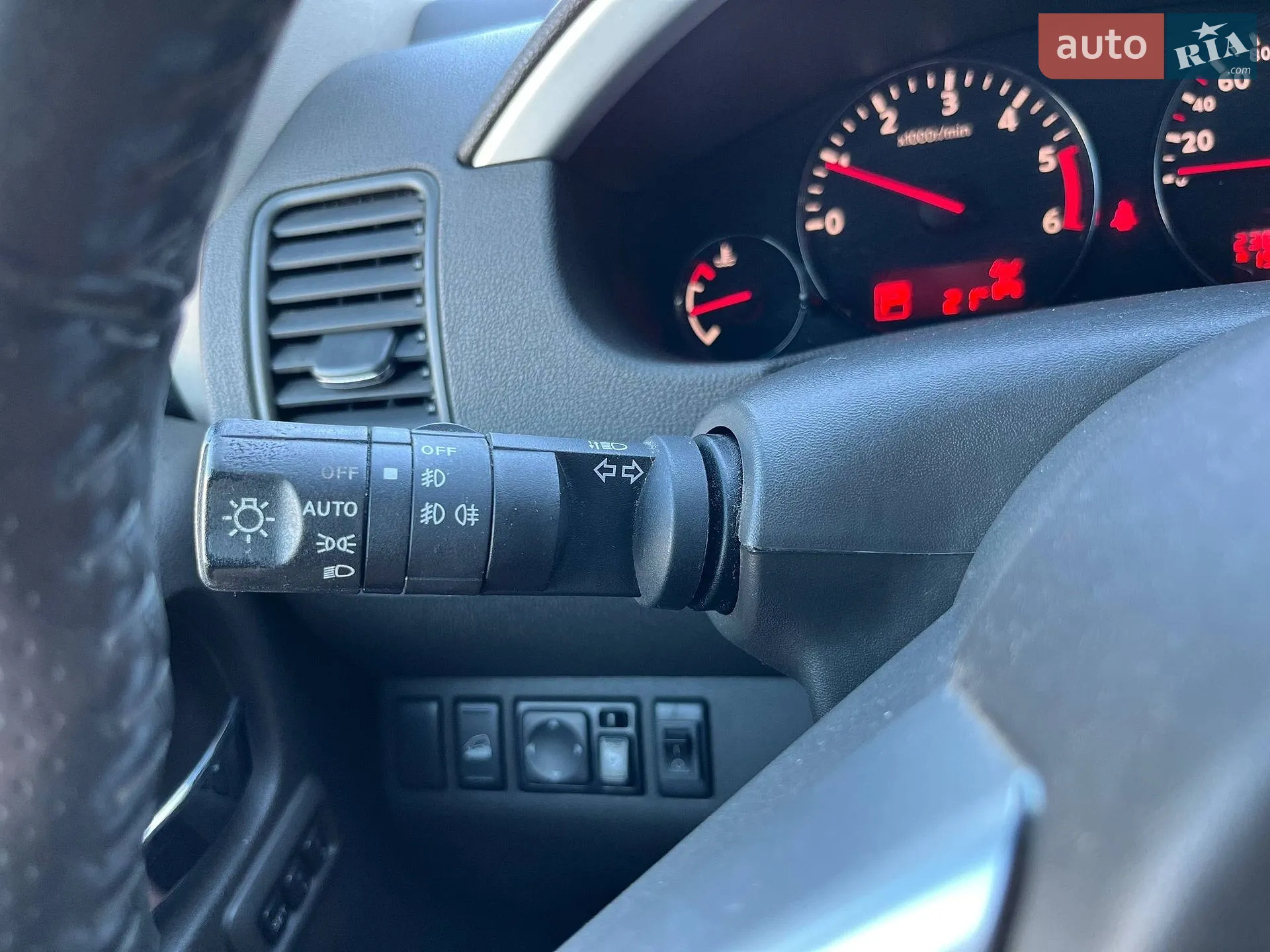 2014 Nissan Pathfinder - мініатюра 36