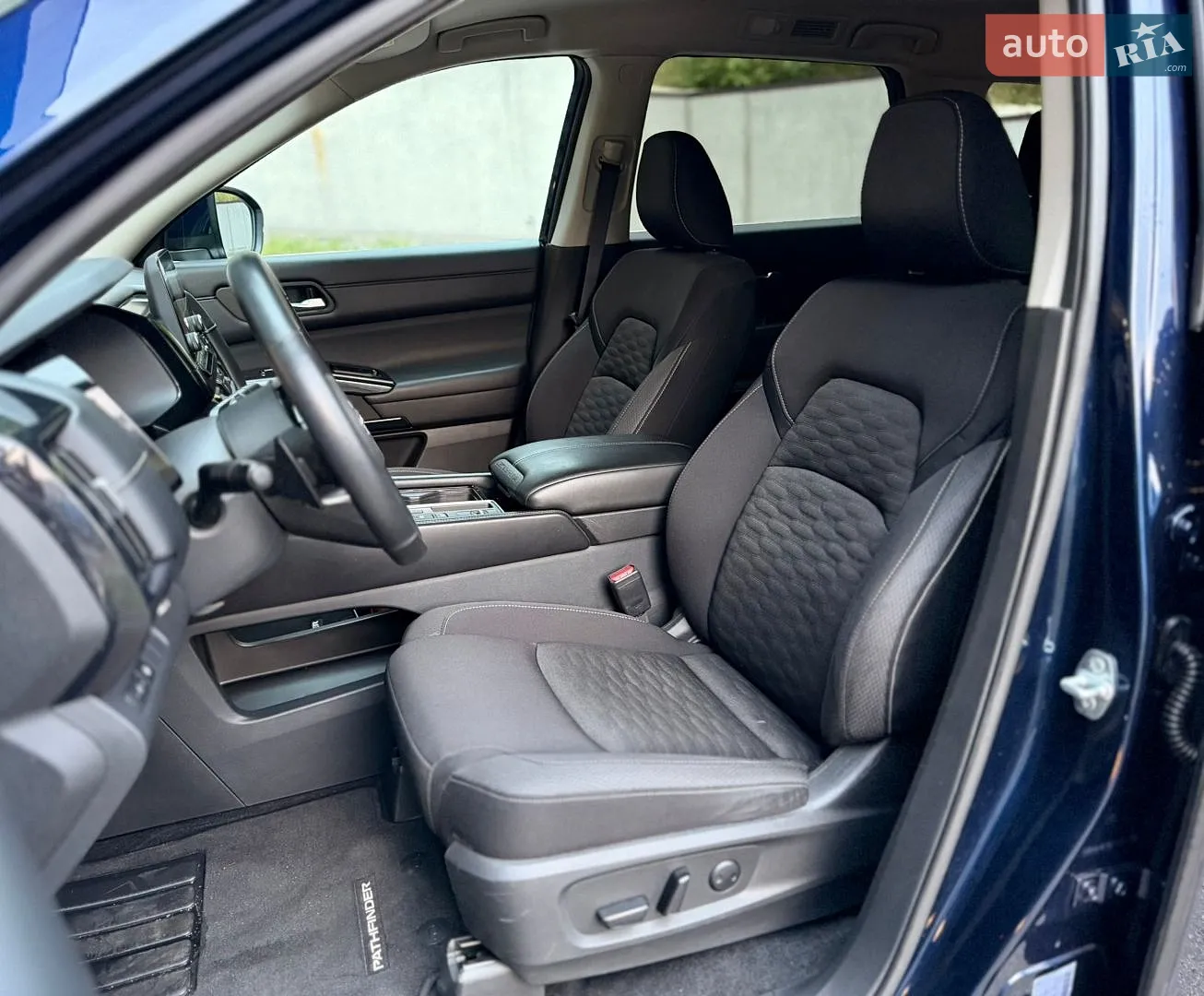 2022 Nissan Pathfinder - мініатюра 15