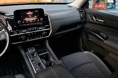 Nissan Pathfinder 2022