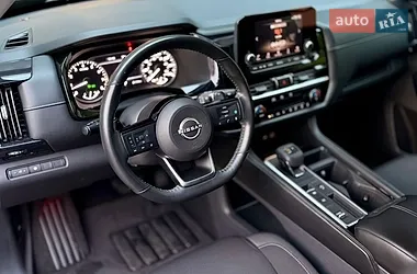 Nissan Pathfinder 2022