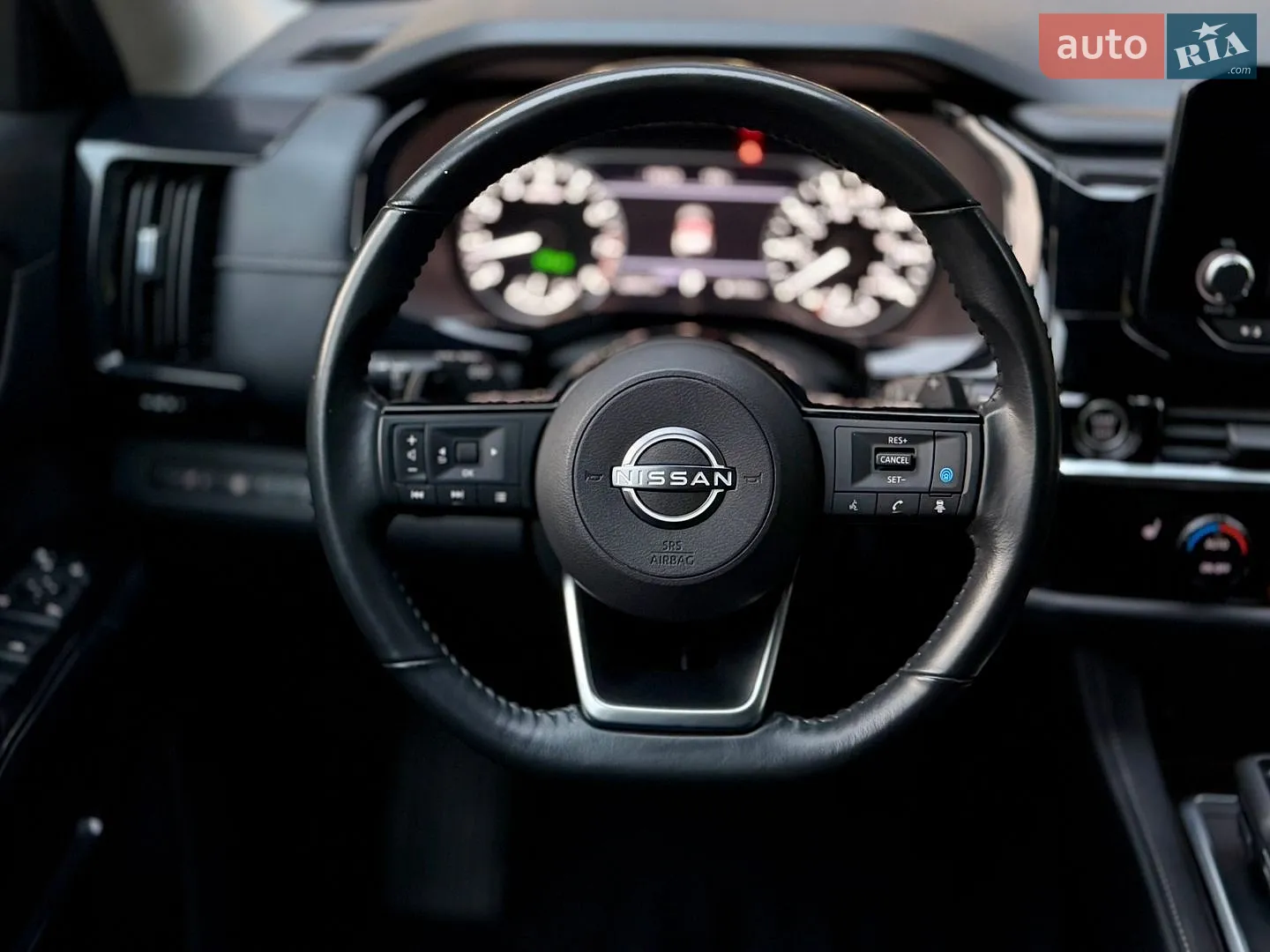 2022 Nissan Pathfinder - мініатюра 26