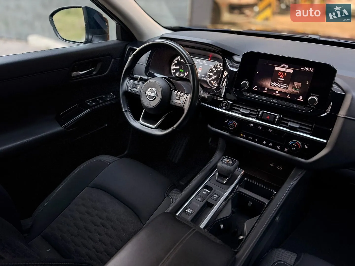 2022 Nissan Pathfinder - мініатюра 21