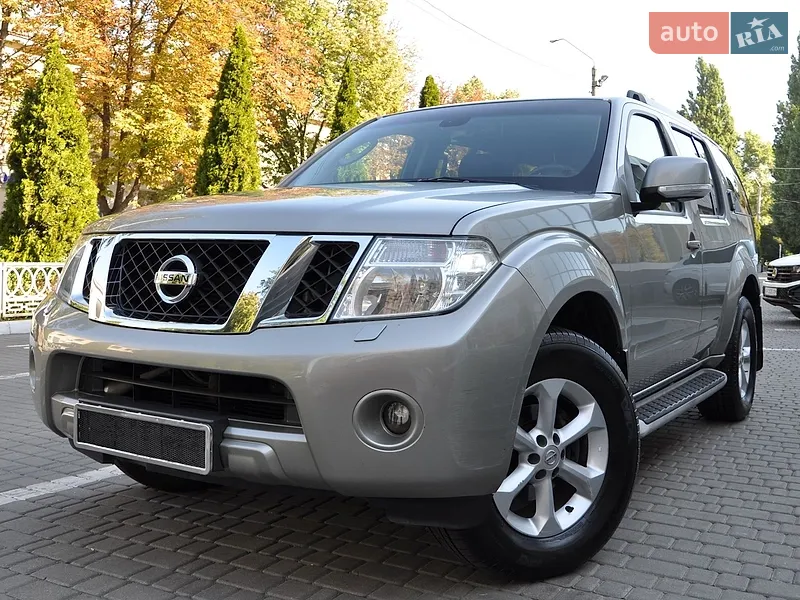 Nissan Pathfinder 2011