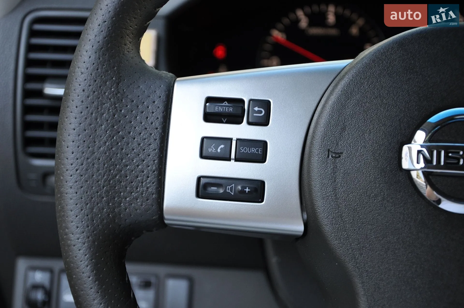 2011 Nissan Pathfinder - мініатюра 34