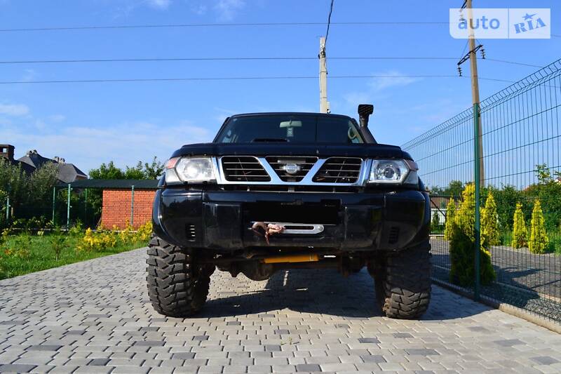 Внедорожник / Кроссовер Nissan Patrol 2000 в Ужгороде