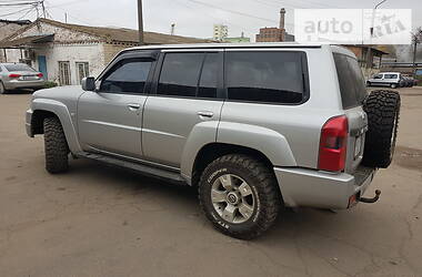Позашляховик / Кросовер Nissan Patrol 2008 в 