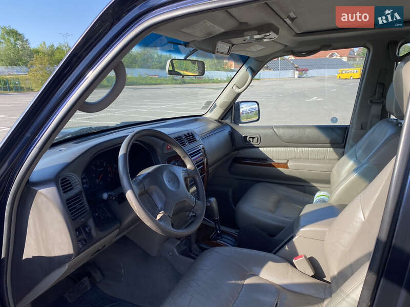 Внедорожник / Кроссовер Nissan Patrol 2002 в Ужгороде