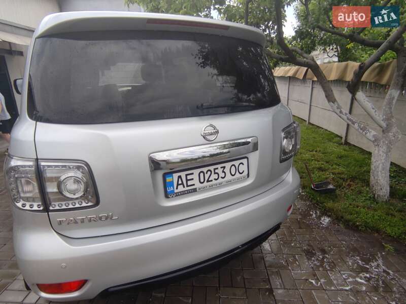 Внедорожник / Кроссовер Nissan Patrol 2011 в Кривом Роге