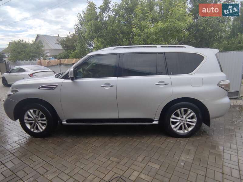 Внедорожник / Кроссовер Nissan Patrol 2011 в Кривом Роге